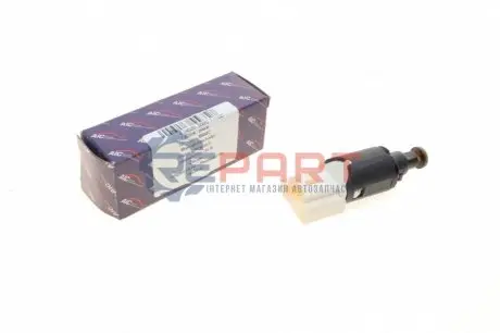 Датчик педалі гальма Citroen Berlingo/Peugeot Partner 1.4/2.0 HDi 96- (4 конт.) AIC 55882 Купити в Україні