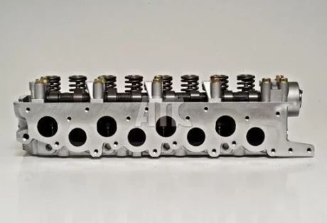 Голівка циліндра HYUNDAI GALLOPER I, GALLOPER II, H-1, H-1 / STAREX, H100, PORTER, TERRACAN KIA K2500, PREGIO MITSUBISHI L 300 / DELICA II, L 300 III, L200, L400, PAJERO CLASSIC 2.5D 05.86 AMC 908613 Купить в Украине