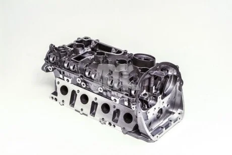 Голівка циліндра AUDI A3, A4 B8, A5, Q3, TT MAZDA E SEAT ALHAMBRA, ALTEA, ALTEA XL, EXEO, EXEO ST, LEON, TOLEDO III SKODA OCTAVIA II, SUPERB II, YETI VW BEETLE, CC B7, EOS 1.8/2.0 10.88-04.24 AMC 910802