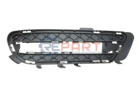 Решітка бампера MB E-class (W212) 10-11 (R) AUTOTECHTEILE 120 8817 Купити в Україні