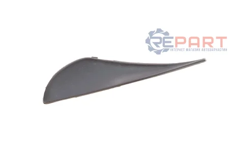 Накладка скла лобового VW Caddy III 04-11 (R) AUTOTECHTEILE 381 9026