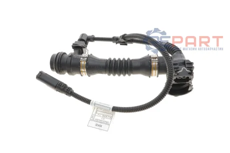 Патрубок системи охолодження 3 (E90)/X5 (E70) 08- M57 BMW 13717808158