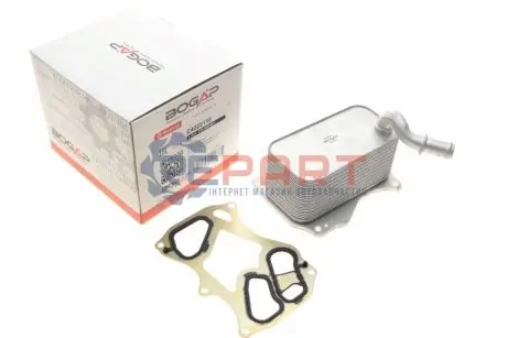 Радіатор масляний MB C-class (W204/W205)/E-class (W212/W213) 11- (теплообмінник) BOGAP C4222110 Купити в Україні