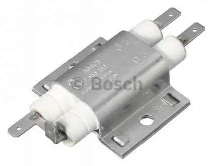Конденсатор VOLVO 240, 260 PEUGEOT 504 RENAULT 11, 19 I, 19 I CHAMADE, 19 II, 19 II CHAMADE, 21, 25, 30, 9, SUPER 5 1.7-2.8 08.74-12.95 Bosch 0227900103