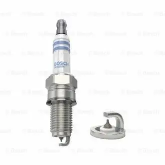 Свічка запалювання (ціна за 1шт) DAIHATSU MATERIA, TERIOS SUZUKI CAPPUCCINO TOYOTA BB II, RUSH 0.7-1.5LPG 02.92 Bosch 0242135525 Купити в Україні