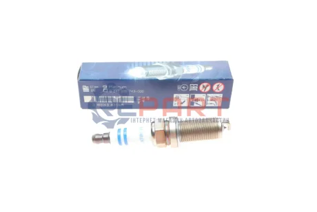 Свічка запалювання (ціна за 1шт) FORD FOCUS II, MONDEO IV, S-MAX 2.5 10.05-01.15 Bosch 0242235743 Купити в Україні
