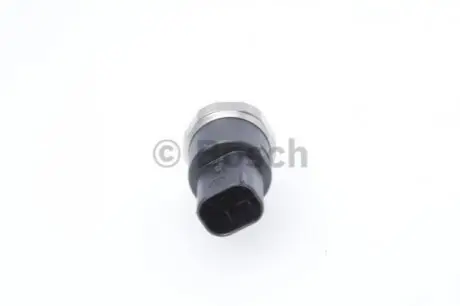 Датчик тиску гальмівної системи MERCEDES A (W168) 1.0 (F08, F68)/1.2/1.2 (F08, W5L)/1.2 12V/1.2 Twinport (F08, F68)/1.3 CDTI (E75)/1.3 CDTI (F08, F68)/1.3 CDTI (R97)/1.3 CDTI 16V (F08, W5L)/1.4 (198AX Bosch 0265005303 Купити в Україні