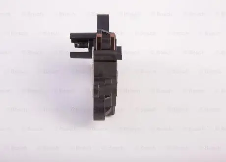 Регулятор напруги FIAT PALIO TATA SAFARI FORD CARGO 1.4-4.5D 07.03 Bosch 0272220733 Купити в Україні
