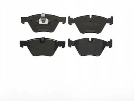 Комплект гальмівних колодок передн (із замком), BMW 1 (E81), 1 (E82), 1 (E87), 1 (E88), 3 (E90), 3 (E91), 3 (E92), 3 (E93), 5 (E60), 5 (E61), X1 (E84), Z4 (E89) 1.6-3.0D 07.03-08.16 BREMBO P06036