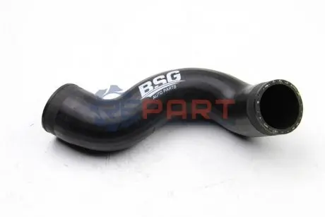 Патрубок інтеркулера (R) VW T4 2.5TDI 95- BSG BSG90720002 Купити в Україні