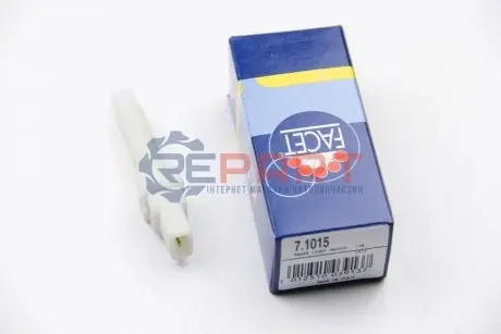 Фото Датчик стоп-сигнала A100/A4/A6/VW Passat 76- FACET (7.1015) зображення 1