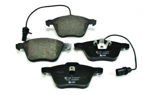 Колодки гальмівні (передні) Ford Galaxy 00-06/VW Sharan 95-10 (+датчики) HELLA 8DB355008921