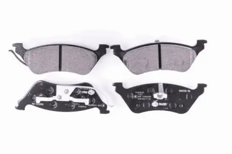 Колодки гальмівні (задні) Chrysler Voyager IV 00-08/Dodge Caravan 00-07/Jeep Cherokee 01-08 HELLA 8DB355011061