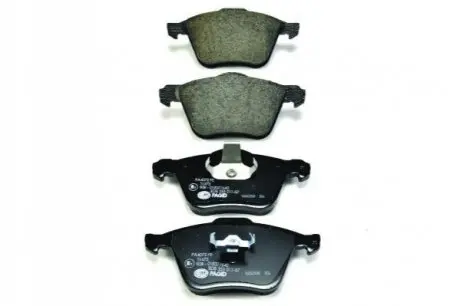 Колодки гальмівні (передні) Volvo S60 00-10/V70 01-08/S80 01-06/XC90 02-14 HELLA 8DB355011571