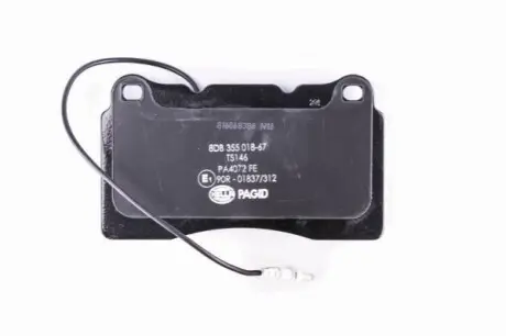 Тормозные колодки, дисковый тормоз.) HELLA 8DB355018671