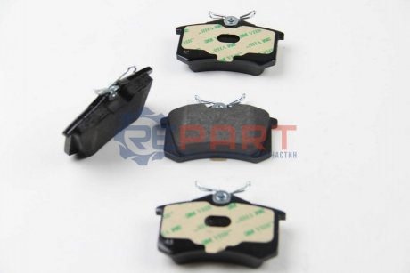 Тормозные колодки дисковые зад. Citroen/Peugeot/Renault/VAG (17mm) HELLA 8DB 355 019-911