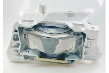 Подушка двигателя передн Прав, верх FORD FOCUS IV 2.0D 01.18 HUTCHINSON 586771