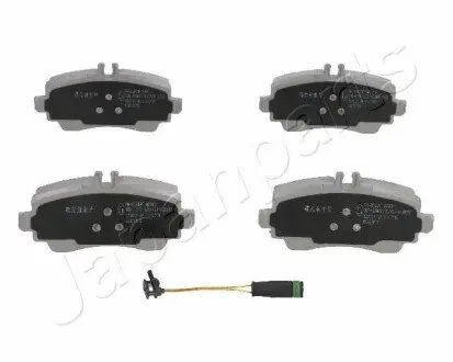 Колодки тормозные (передние) MB A-class (W168) 97-04 (с пружинками) JAPANPARTS PA-0544AF