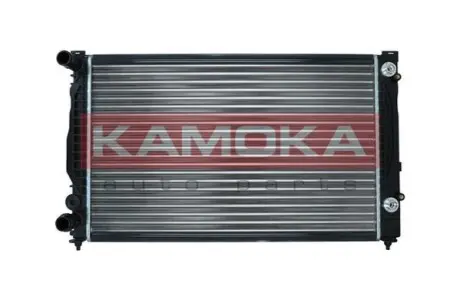 Радиатор охлаждения Audi A4/A6/VW Passat 96-05 KAMOKA 7705006