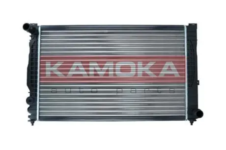 Радиатор охлаждения двигателя KAMOKA 7705007