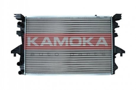 Радиатор охлаждения VW T5 3.2 V6 (710x468x40) KAMOKA 7705164 (фото 1)