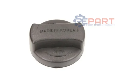 Кришка маслозаливної горловини HYUNDAI ACCENT III, ACCENT IV, ELANTRA IV, GETZ, GRANDEUR, H-1, H-1 / STAREX, H-1 CARGO, H-1 TRAVEL, H100, H350, I10 I, I20 I, I20 II, I30, I40 I CW 1.0-3.3 03.00 KOREA T90077OEM