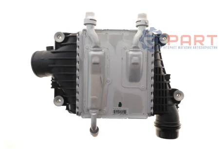 Радіатор інтеркулера Land Rover Defender/Range Rover Velar 2.0 19- LAND ROVER LR139045