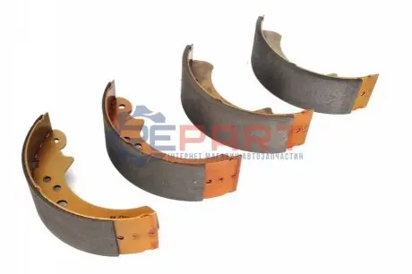 Комплект гальмівних колодок LPR 05060 Купити в Україні