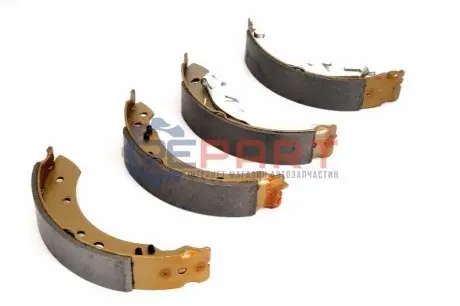 Комплект гальмівних колодок LPR 08150 Купити в Україні