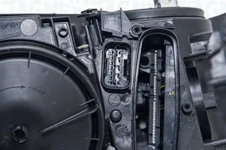 Основна фара Magneti Marelli 711451000052