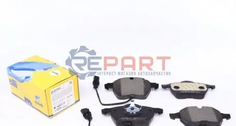 Колодки гальмівні (передні) Audi A4/A6 95-11/Skoda SuperB 01-08/VW Passat B5 00-05 (+датчики) Metelli 2203140 Купити в Україні