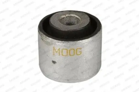 Сайлентблок заднего рычага MOOG MESB8820