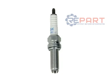 Свеча зажигания NGK 6884