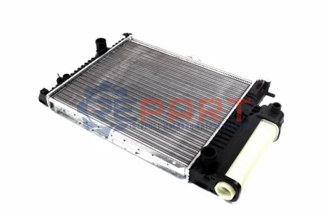 Радіатор двигуна (акпп/мкпп) BMW 5 (E39) 2.0/2.5/2.8 09.95-06.03 NISSENS 60607 Купити в Україні