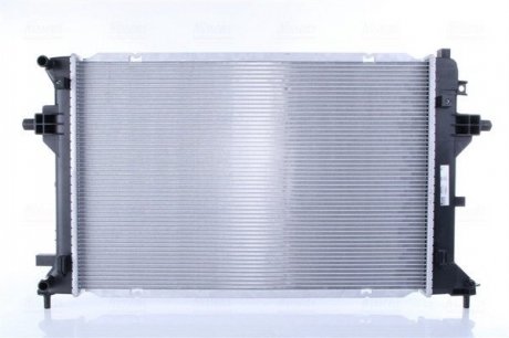 Радиатор охлаждения двигателя NISSENS 606263
