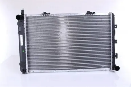 Радіатор, система охолодження двигуна NISSENS 62671A