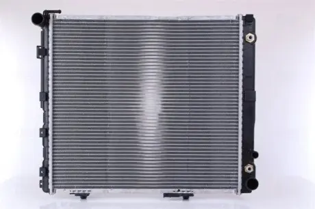 Фото Радіатор, система охолодження двигуна NISSENS (62699A) зображення 1