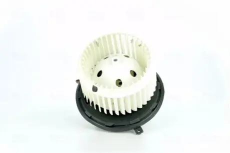 Компресор салону NISSENS 87185