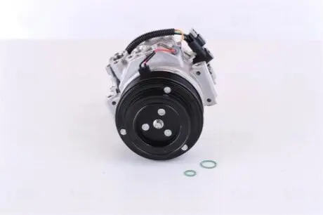 Компресор кондиціонера TOYOTA TACOMA 4.0 09.04-12.15 NISSENS 890875