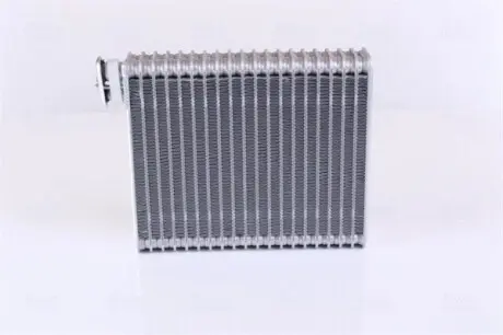 Испаритель кондиционера NISSENS 92302