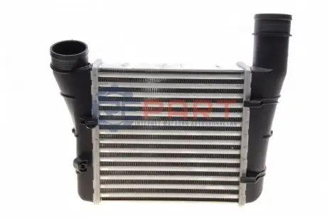Радіатор інтеркулера Audi A4/A6 1.9/2.0D 00-09 NRF 30148A Купити в Україні