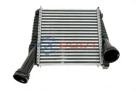 Радіатор інтеркулера Audi Q7/VW Touareg 3.0/4.1 03- (R) NRF 30198 Купити в Україні