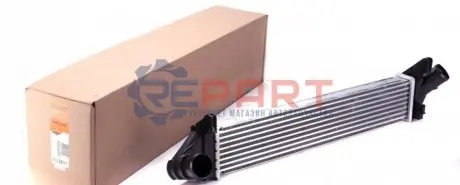 Радіатор інтеркулера Dacia Duster/Logan/Sandero 1.5 dCi 08- NRF 30255 Купити в Україні