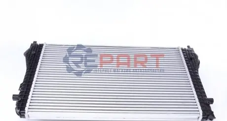 Радіатор інтеркулера VW Passat/Sharan/Tiguan 1.4-2.0D 05- NRF 30306 Купити в Україні