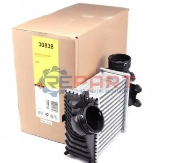 Радіатор інтеркулера VW Golf 1.9TDI -03 NRF 30838 Купити в Україні