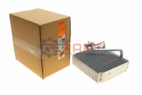 Радіатор кондиціонера Audi A3/Renult Megane II/VW Caddy/Passat 1.0-3.6 03- NRF 36159 Купити в Україні