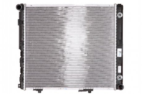 Радиатор охлаждения двигателя NRF 516573