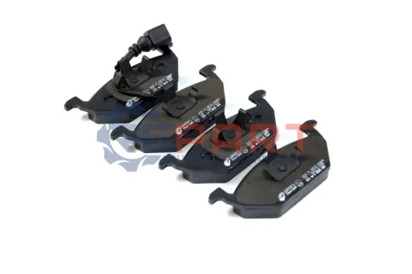 Комплект гальмівних колодок (передніх) Audi A3/Skoda Octavia 96-13/Fabia 99-/VW Caddy/Golf 96-15 (+датчик) REMSA 063341 Купити в Україні