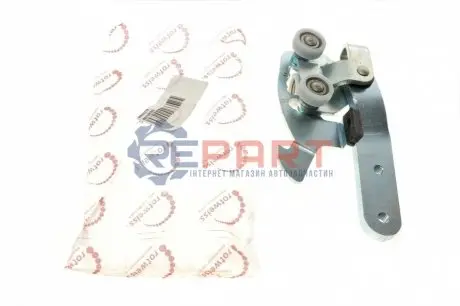 Фото 1 — Ролик дверей (бічних/нижній) Fiat Ducato/Peugeot Boxer 02-06 (з кронштейном) (1352231080) ROTWEISS (RWS1219) Фото Ролик дверей (бічних/нижній) Fiat Ducato/Peugeot Boxer 02-06 (з кронштейном) (1352231080) ROTWEISS (RWS1219) зображення 1