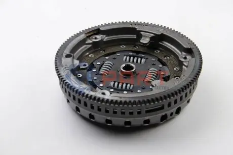 Фото 1 — Сцепление из двухмасс. маховиком SACHS (3089000033) Фото Сцепление из двухмасс. маховиком SACHS (3089000033) изображение 1